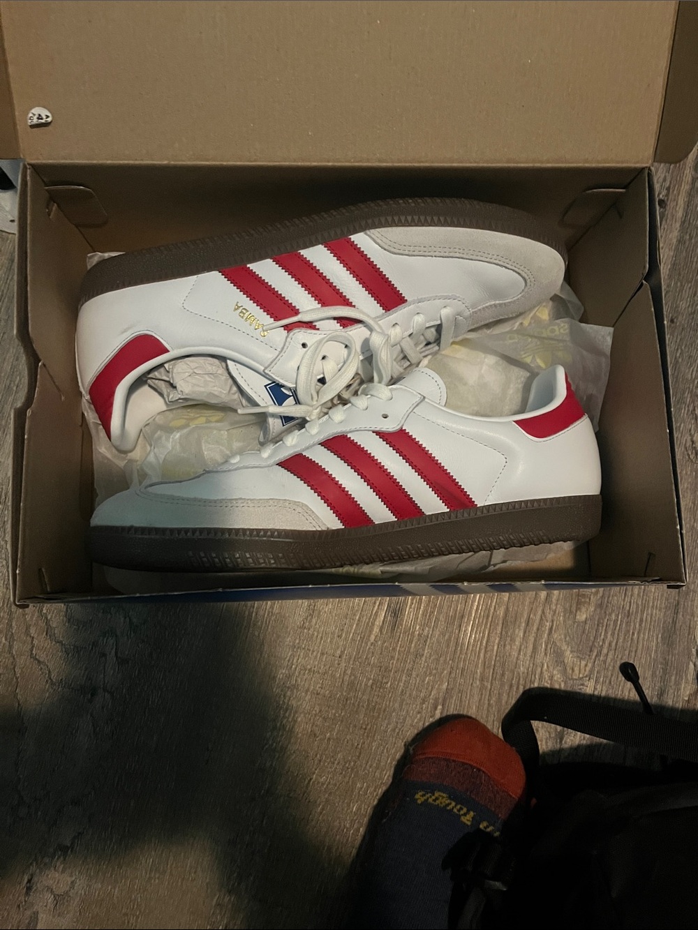 Adidas sambas men’s 10.5 red and white stripes